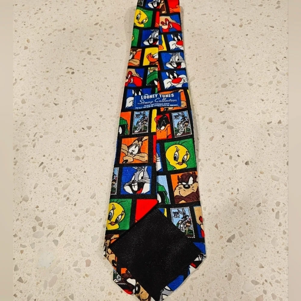 Looney Tunes 1997 Stamp Collection Cartoon Character Neck Tie
